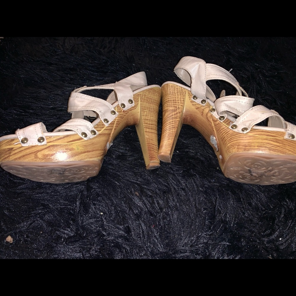 Strap Heels - Picture 3 of 3